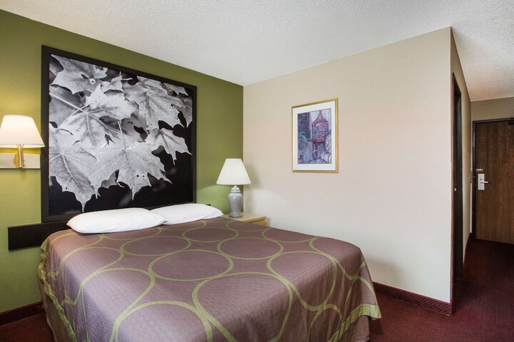 Room 14 of 14