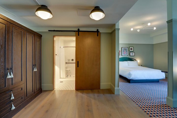 Room 7 of 43