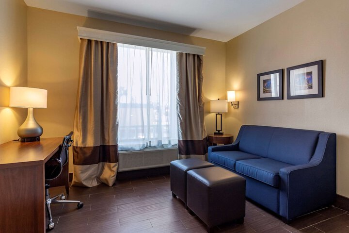 Room 8 of 31