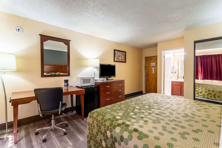 Room 11 of 22