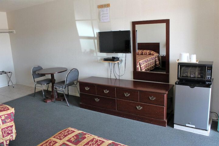 Room 30 of 37