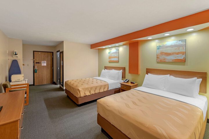 Room 19 of 40