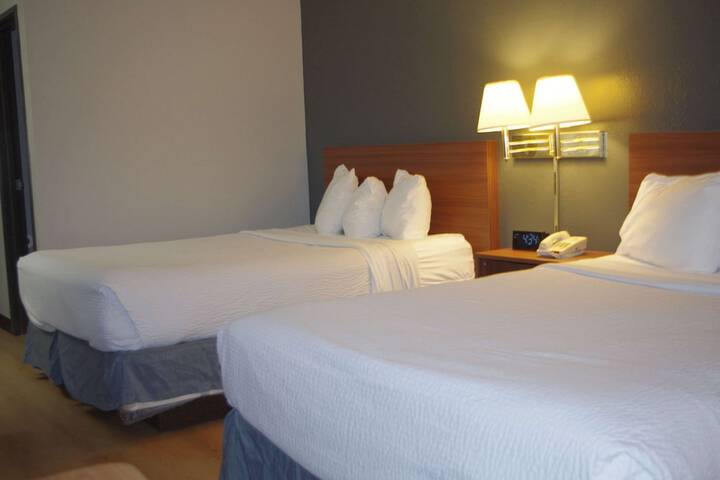 Room 18 of 33