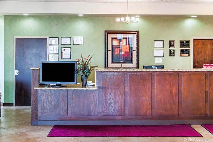 Clarion Inn
