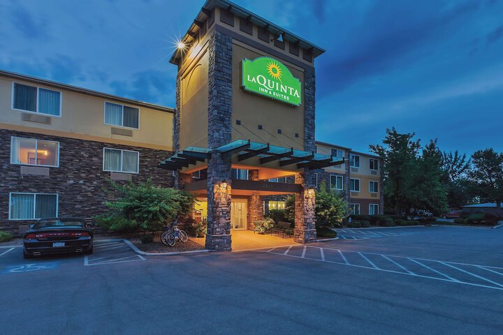 Hotel 5 of 42