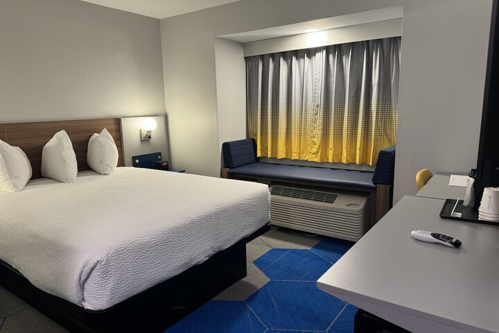 Room 40 of 50