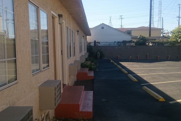 Budget Inn