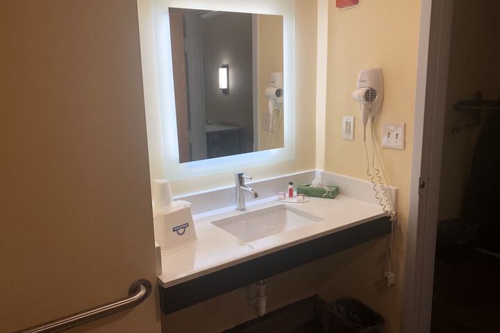 Room 19 of 24