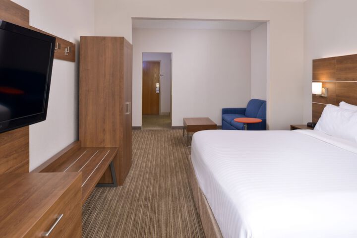 Room 42 of 62