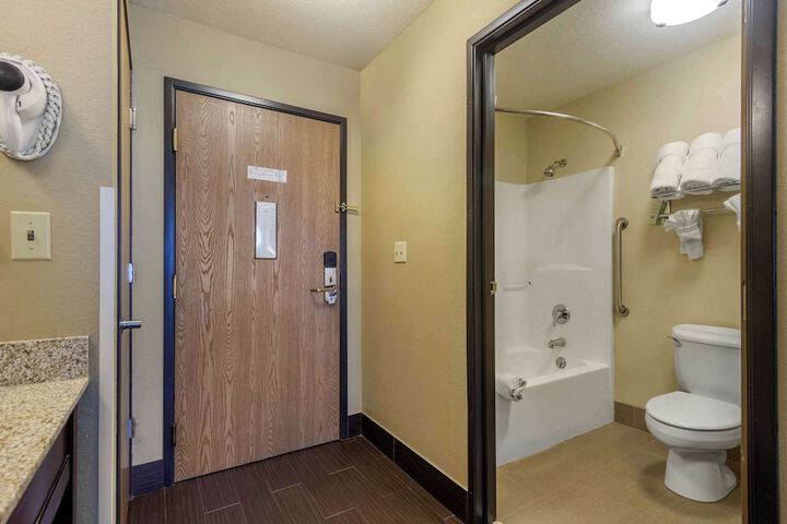 Comfort Inn & Suites Pittsburg KS