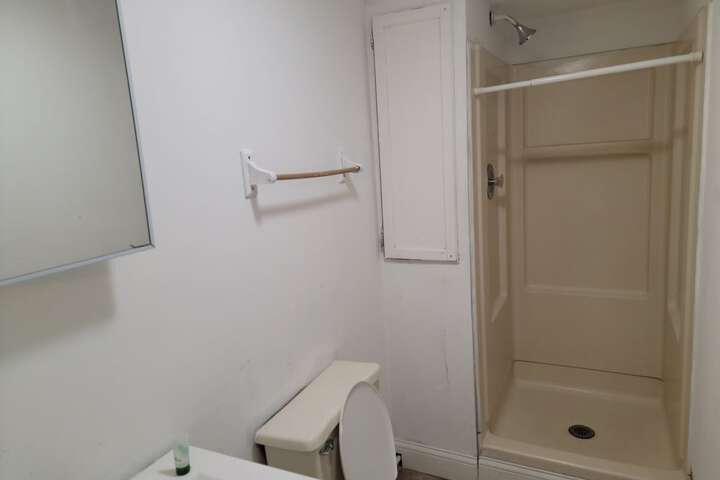 Room 6 of 17
