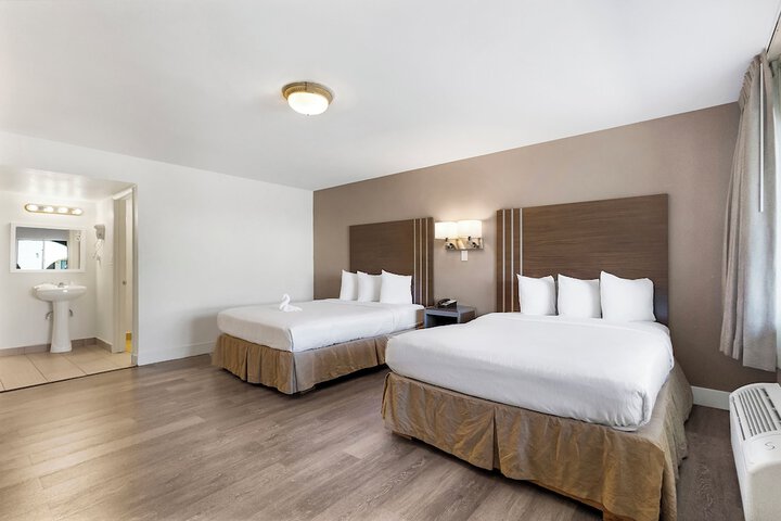 Room 17 of 29