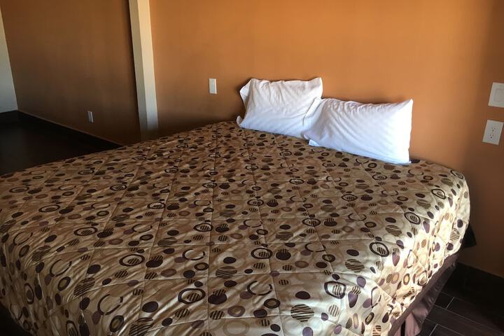 Room 5 of 19
