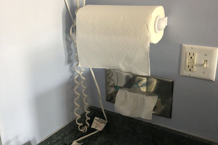 Room 16 of 21