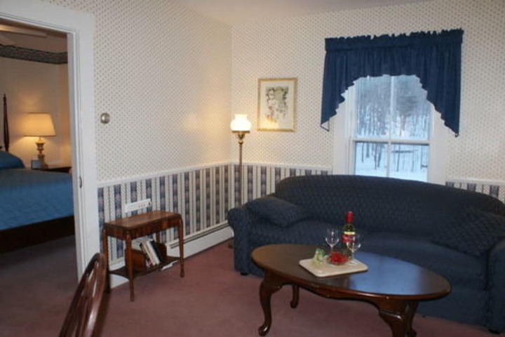Room 27 of 70