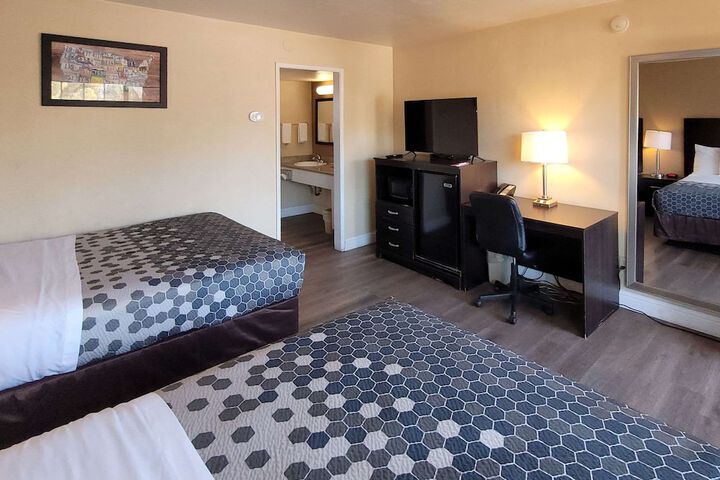 Room 14 of 21