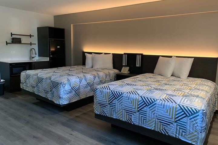Room 14 of 19