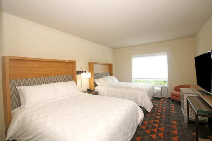 Room 5 of 25