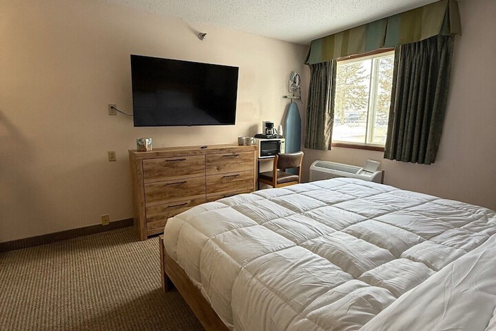 Nisswa Hotel and Suites