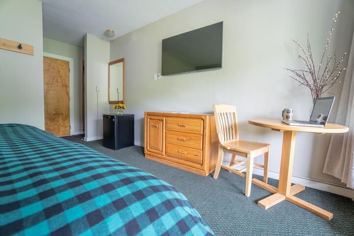 Room 21 of 27