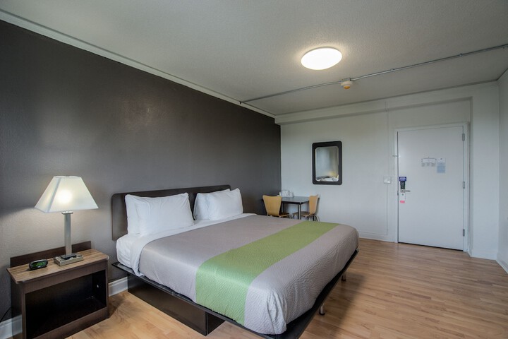 Room 58 of 64