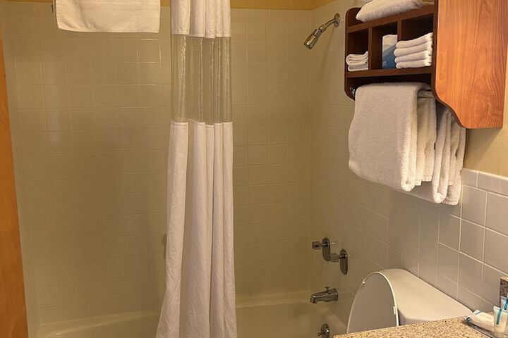 Room 316 of 443