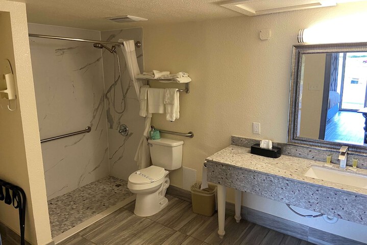 Room 14 of 23
