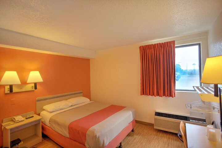 Motel 6 Council Bluffs IA - Omaha East