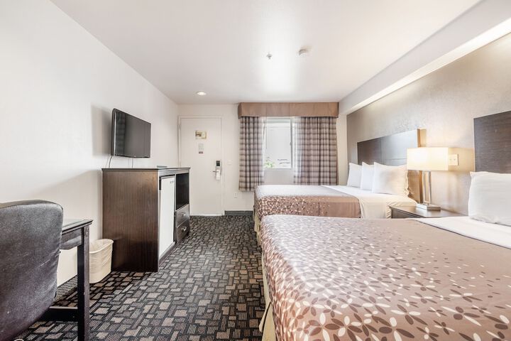 Room 12 of 22