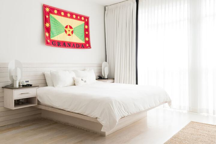 Room 12 of 85