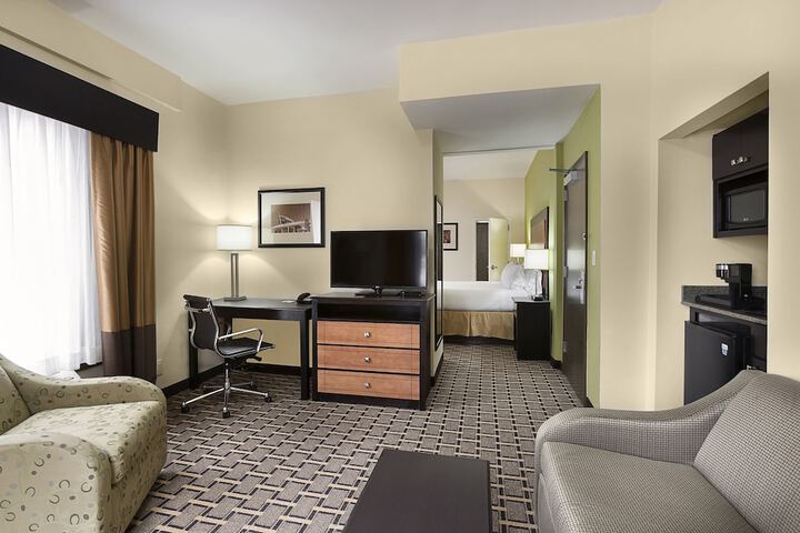 Room 50 of 75