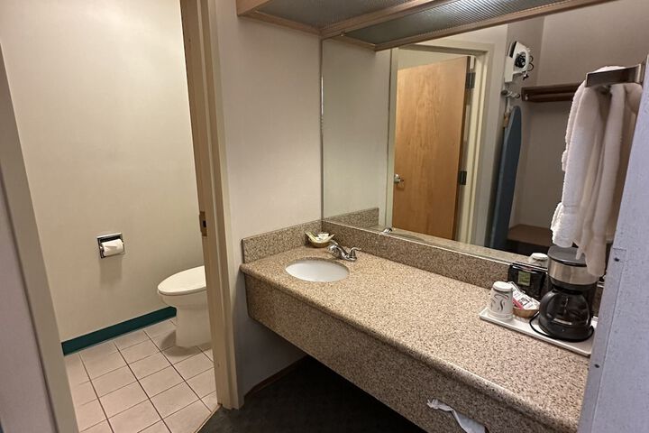 Timberland Inn & Suites