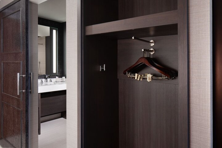 Room 25 of 72