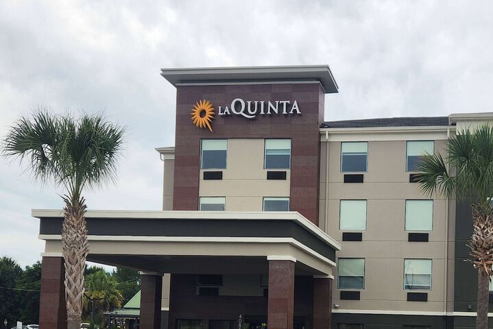 La Quinta Inn & Suites by Wyndham Warner Robins - Robins AFB