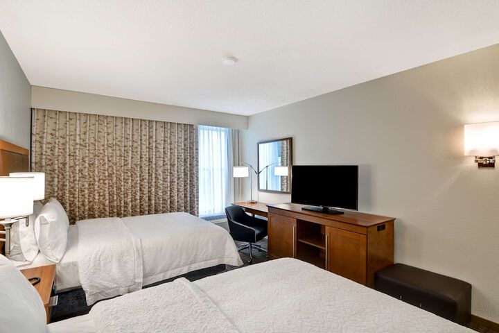 Room 13 of 32