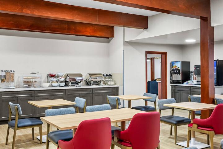 Comfort Inn & Suites