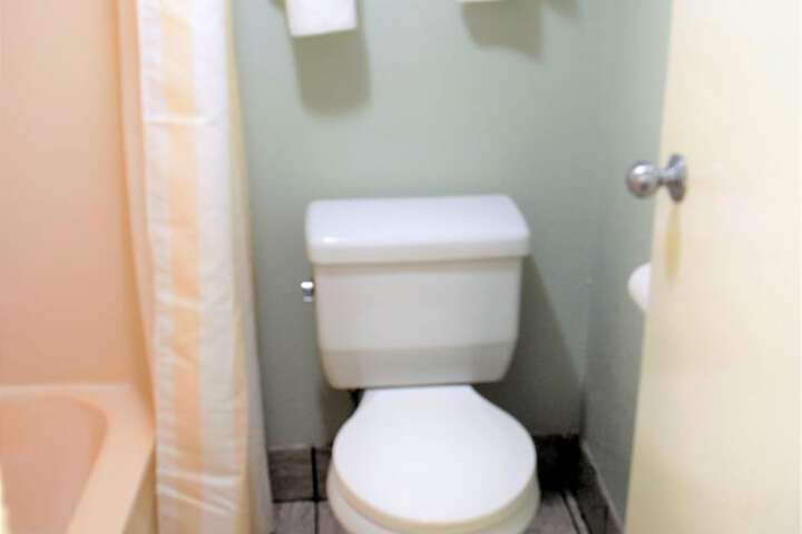 Room 16 of 29