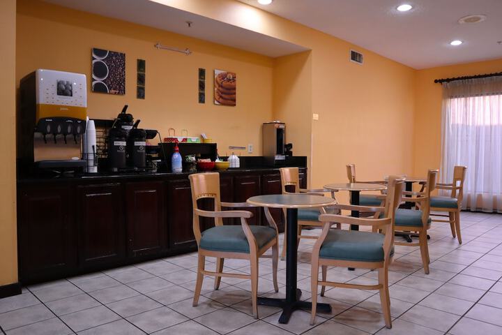 Breakfast/Coffee Service 10 of 13
