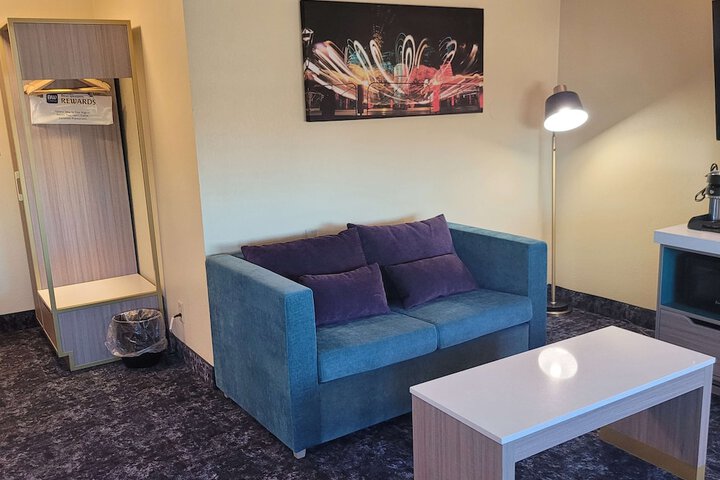 Room 26 of 34