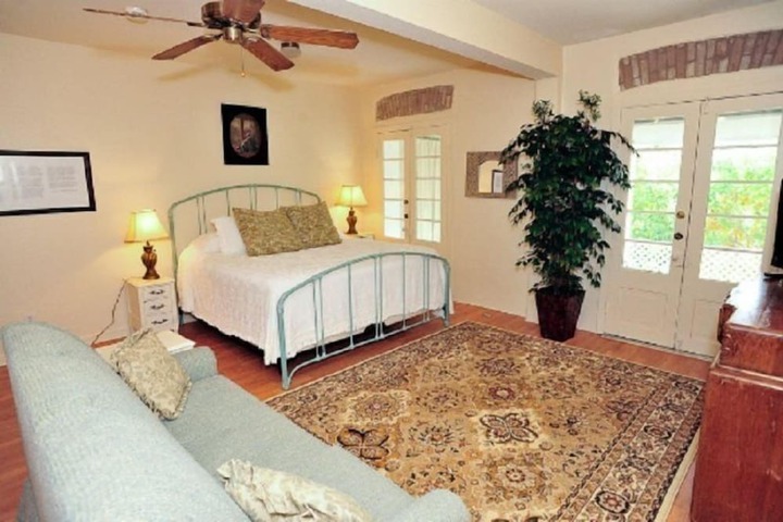 Room 9 of 29