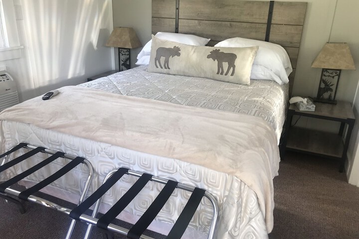 Room 33 of 42