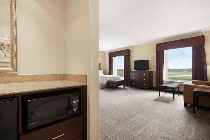 Room 10 of 38