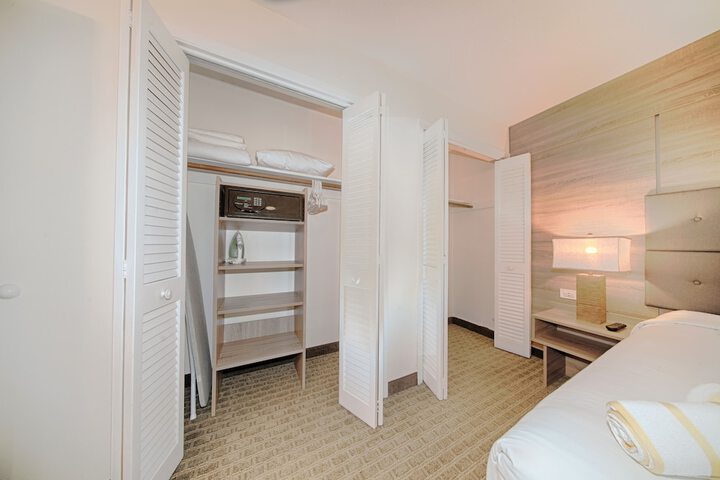 Room 21 of 51