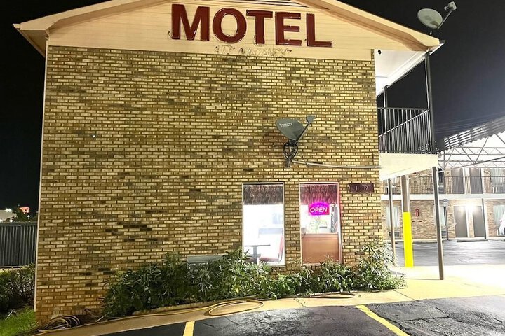 Hotel 10 of 43