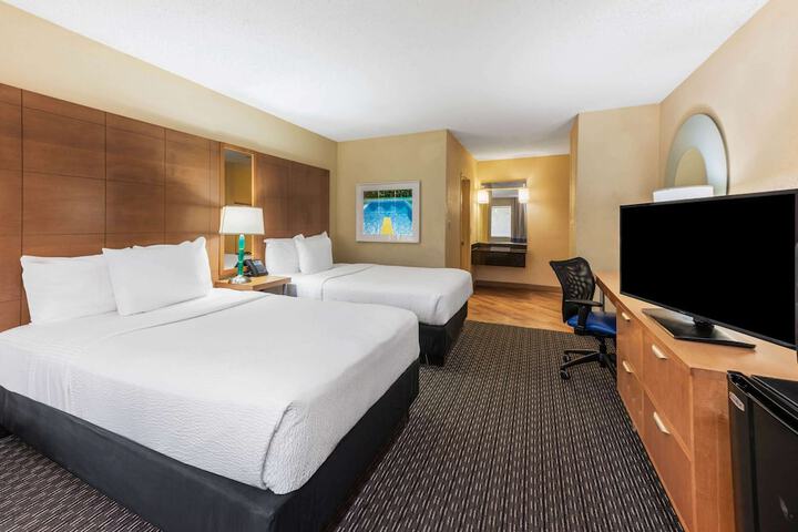 Room 16 of 34