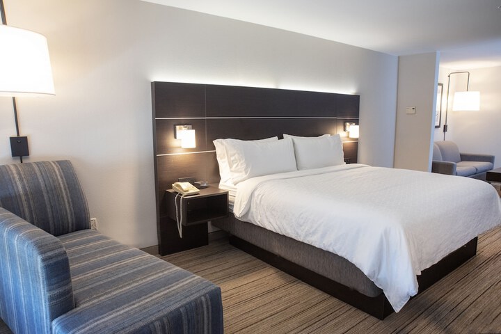 Room 43 of 59