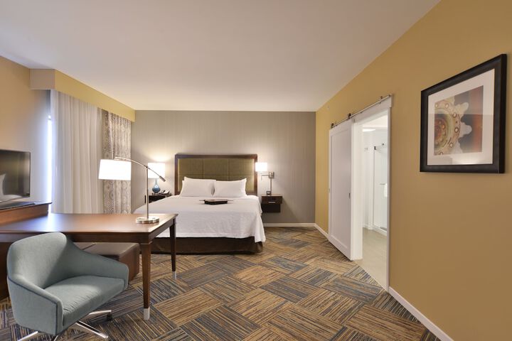 Room 27 of 43