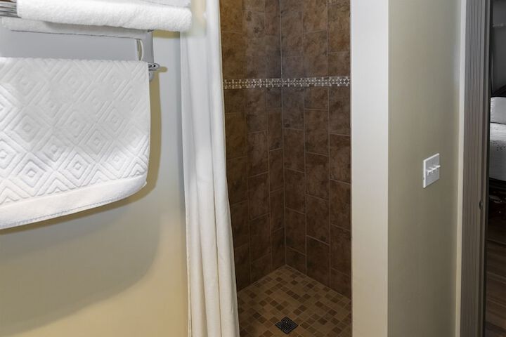 Room 20 of 38