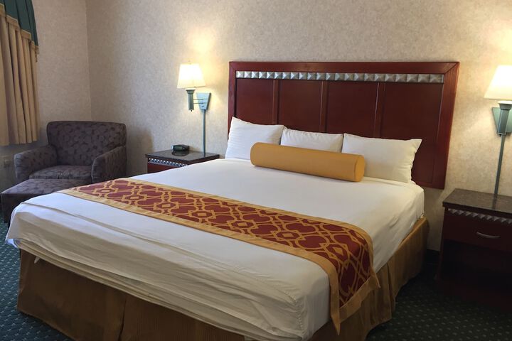 Room 17 of 27