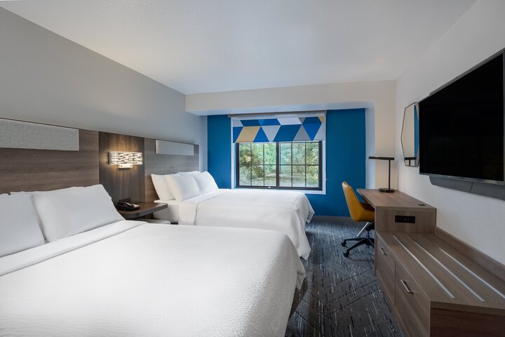Room 169 of 245